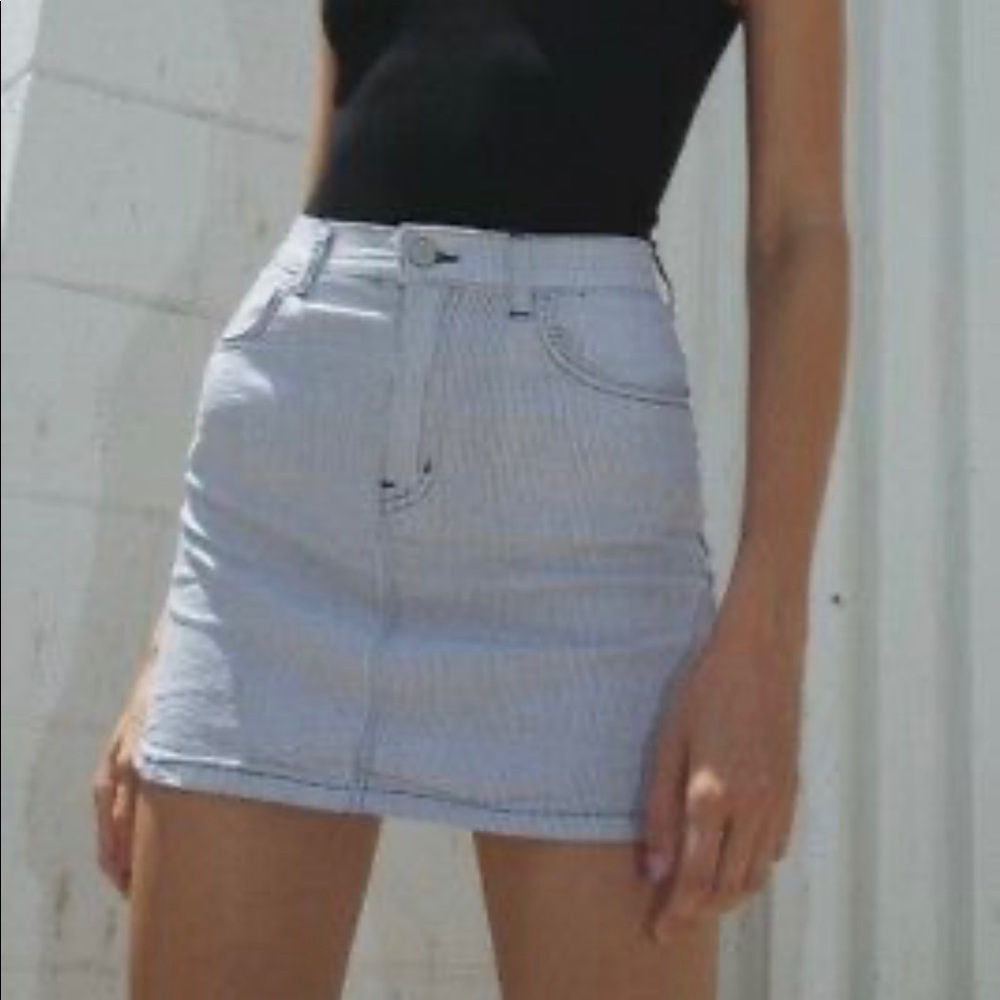 BRANDY MELVILLE NAVY STRIPED SKIRT